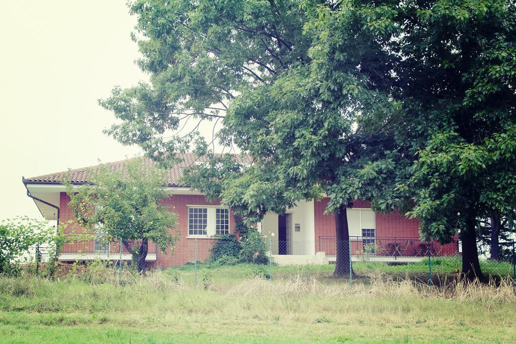 Arignano B&B "La Riviera" מראה חיצוני תמונה